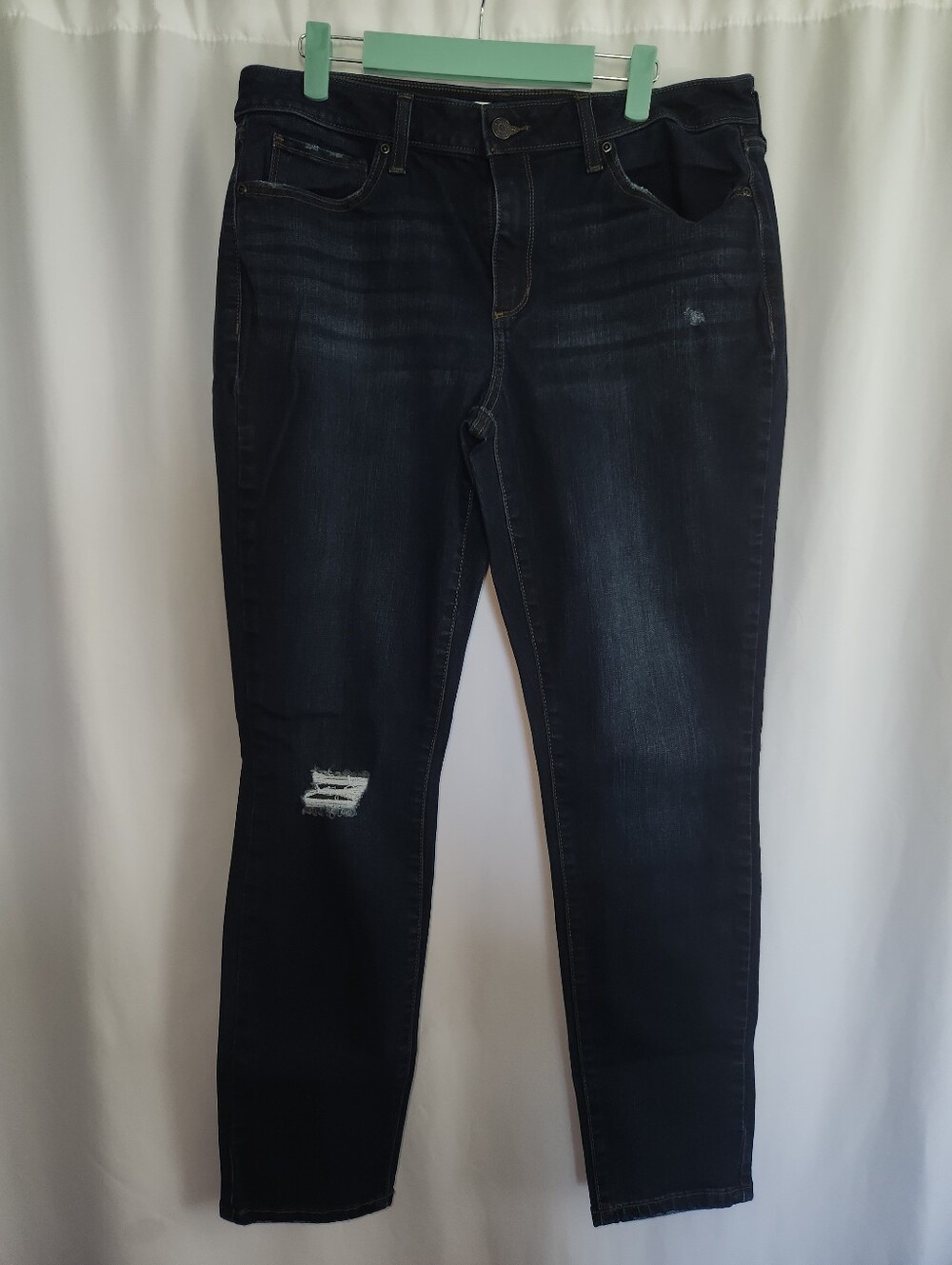 Sonoma Dark Blue Skinny Jeans Knee Distress #chic #sleek #form-fitting #cool